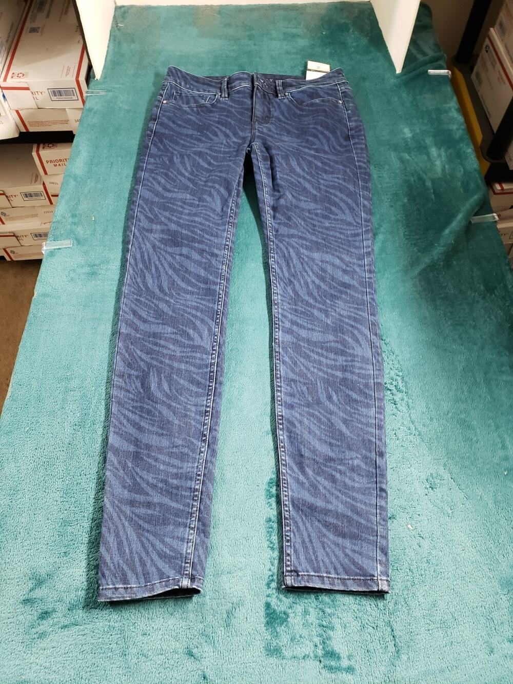 White House Black Market Jeans Size 2 Womens Blue Pants Zebra Print Skinny NWT